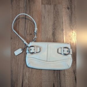 Vintage Coach Cream Leather Wristlet Clutch Purse